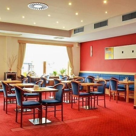 Hotel Slovan Jeseník エクステリア 写真