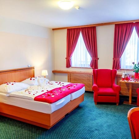 Hotel Slovan Jeseník エクステリア 写真