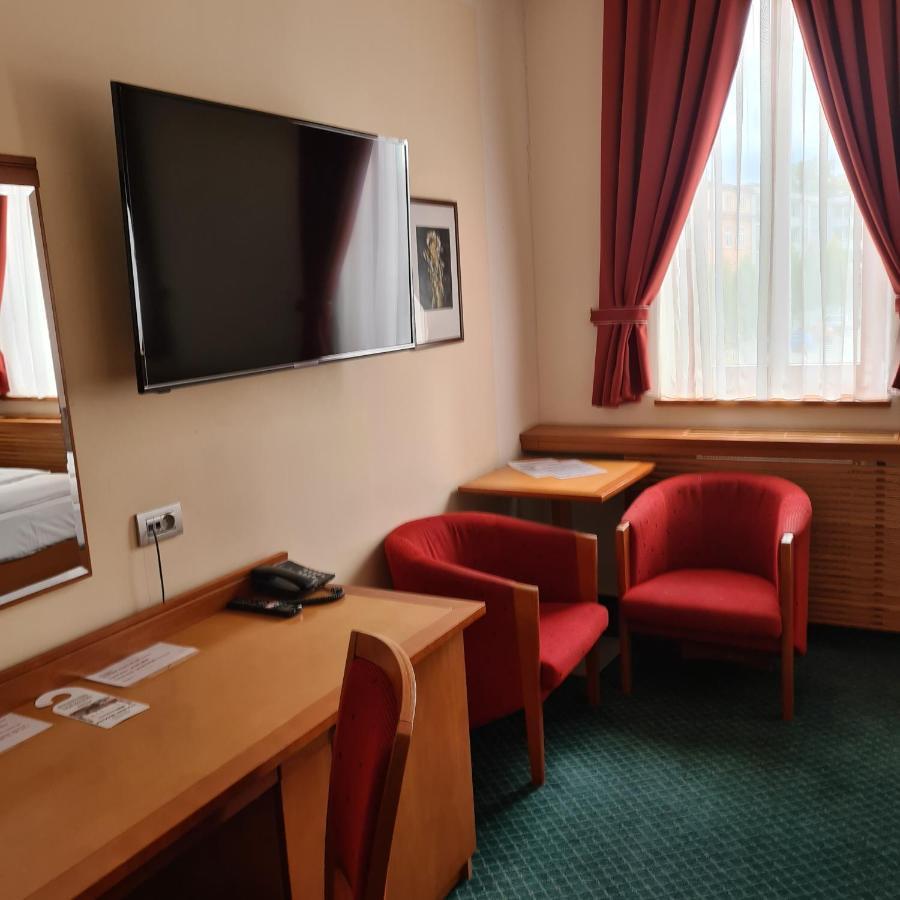 Hotel Slovan Jeseník エクステリア 写真
