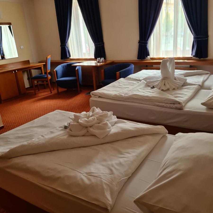 Hotel Slovan Jeseník エクステリア 写真